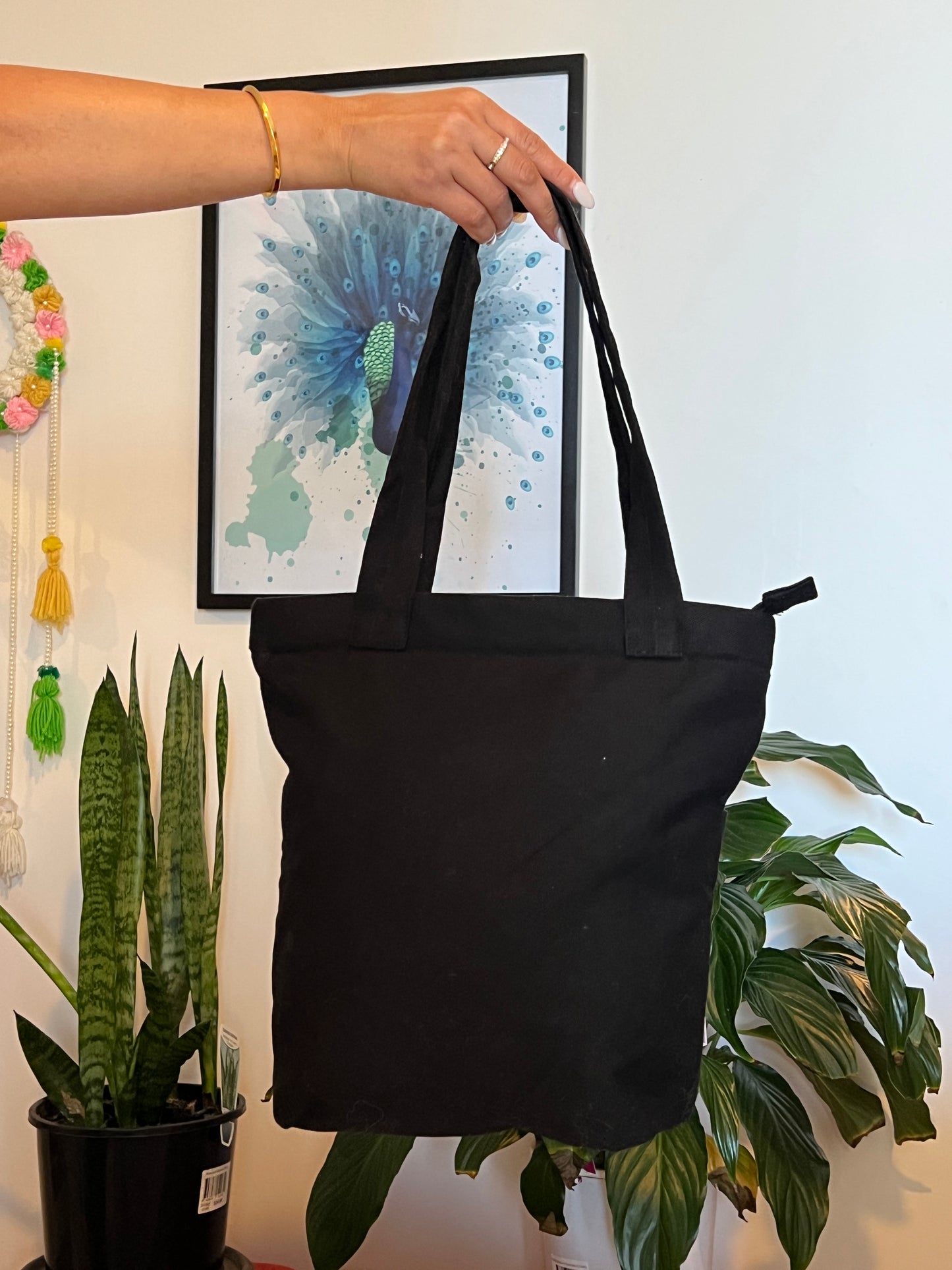 Embroidery tote bag with flowers print